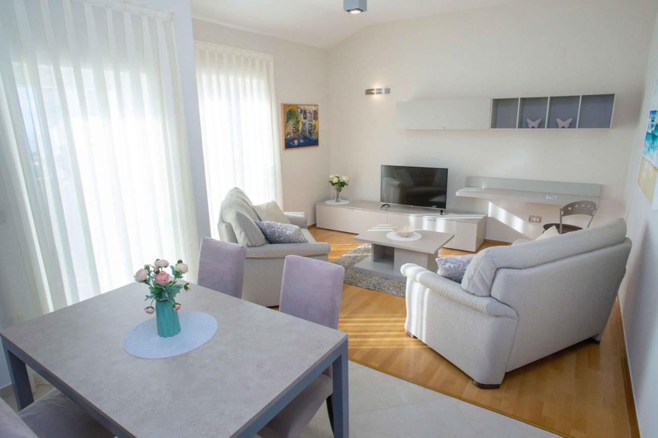 Kings View Sarkic Apartman Novalja Kültér fotó