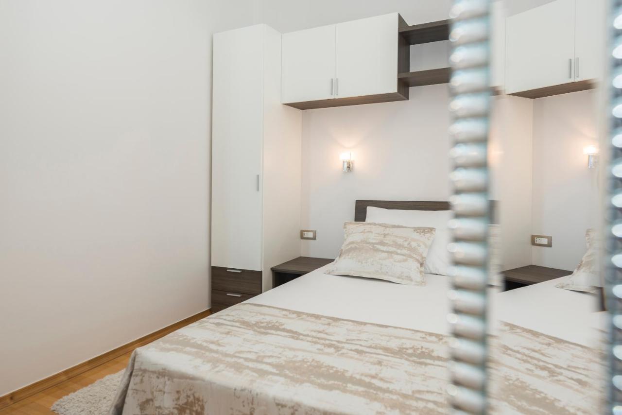 Kings View Sarkic Apartman Novalja Kültér fotó